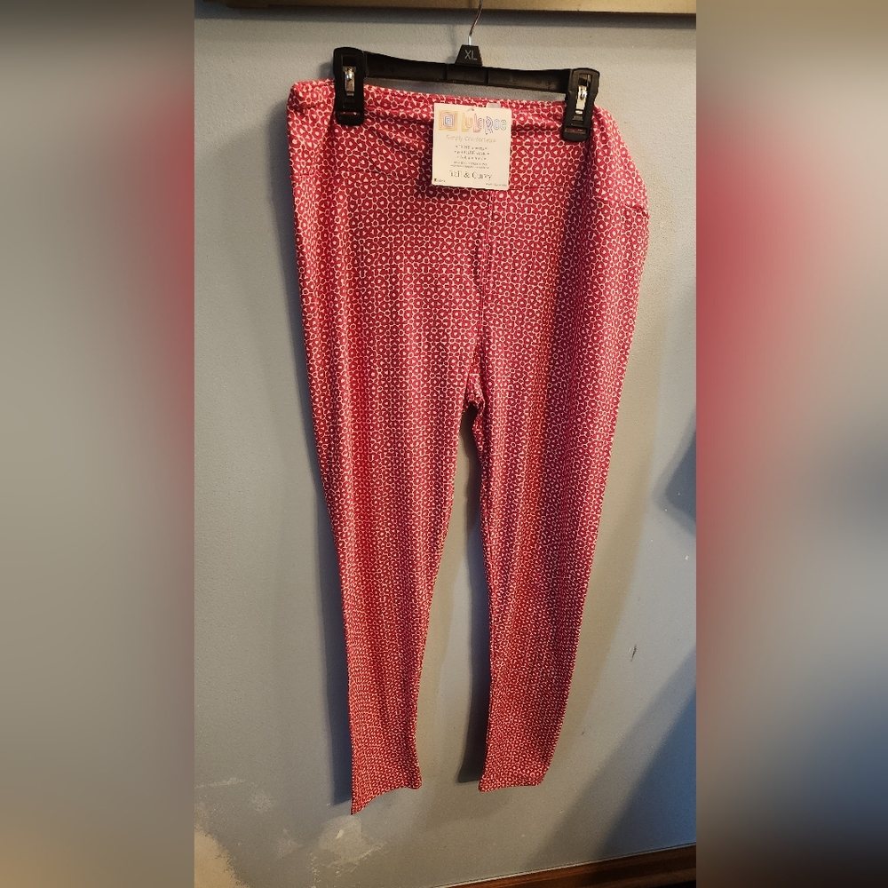 🍉LuLaRoe Red and White Patterned Leggings